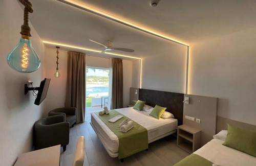 Es Pujols Hotel | Hotel Roca Bella