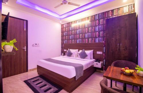 New Delhi Hotel | HOTEL S R LUXURY Palace Hotel near Delhi IGI Airport T3 with Free WiFi & 24x7 Check-in