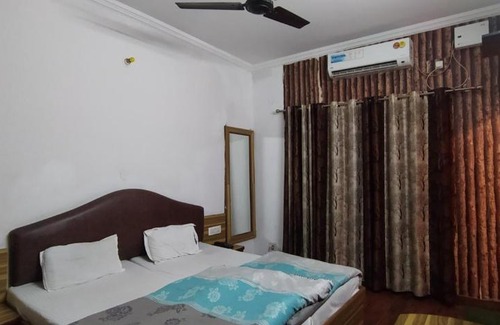 Dehradun Hotel | Hotel Samrat