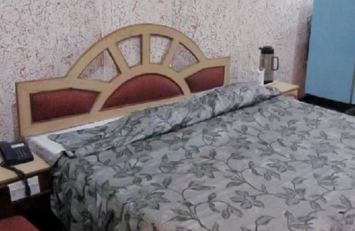 Bullawala Hotel | Hotel Saurab