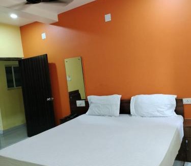 Bhubaneshwar Hotel | Hotel Shree Sai Guest House