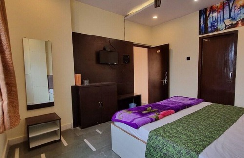 Ujjain Hotel | Hotel Shree Shivtam
