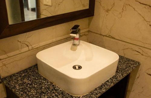 Agra Hotel | HOTEL SOURAV PARK INN