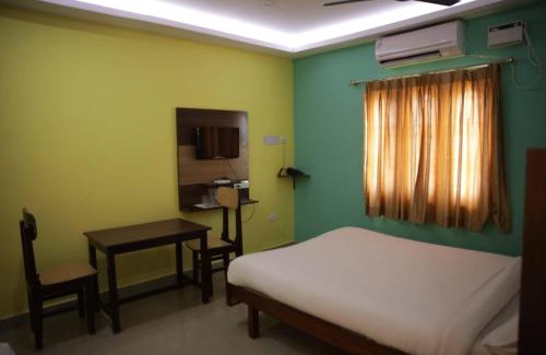Mahabalipuram Beach Hotel | Hotel Sri Murugan Guest House