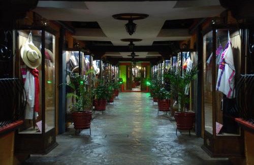 De La Merced Hotel | Hotel Temático Mision Colonial