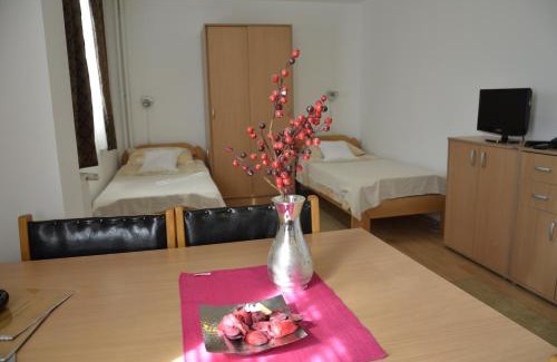 Rakovica Hotel | Hotel Topcider