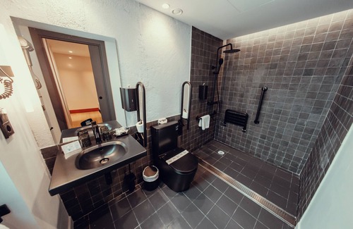Hostafrancs Hotel | Hotel Transit