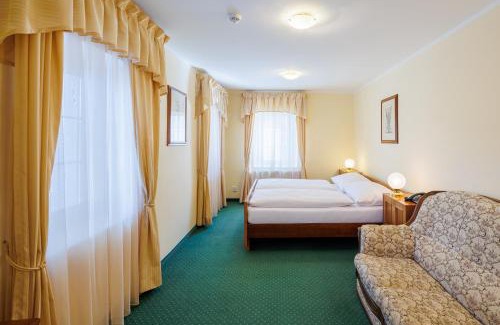 Cihelny Hotel | Hotel U Zámečku Cihelny