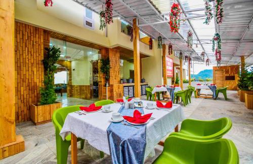 Shimla Hotel | Hotel Valley View - BEST For Family Vacations-Conference-MICE Events