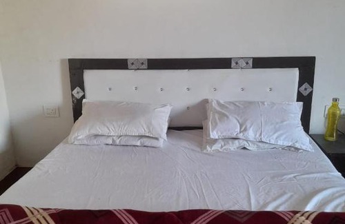 Vrindavan House | Hotel Ved Bageshwari