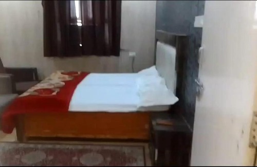Vrindavan House | Hotel Ved Bageshwari