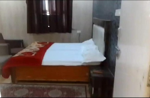 Vrindavan House | Hotel Ved Bageshwari