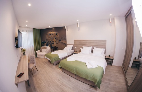 Mostar House | Hotel Verso - Triple Room with Bathroom 102 (3 1)