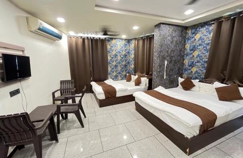 Nathdwara Hotel | Hotel Vijay shree I opposite shreenathji temple 100mtr away 966o9o1oo6