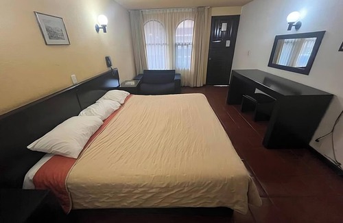 Morelia Hotel | Hotel Villa Capri, 1 cama triple 4 Huéspedes
