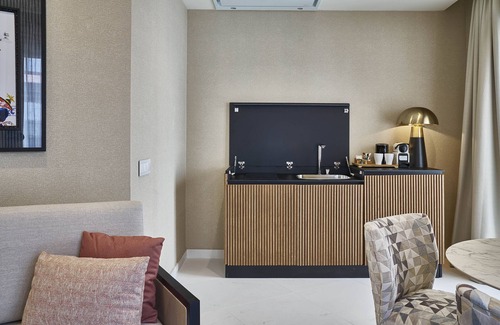 El Arenal Apartment | Hotel Vincci Molviedro Suites Apartments