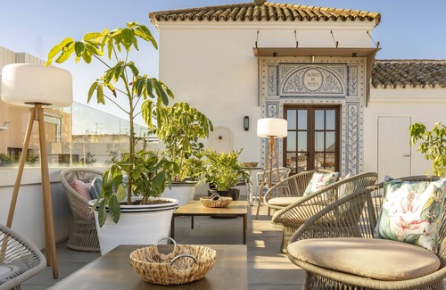 El Arenal Apartment | Hotel Vincci Molviedro Suites Apartments