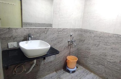 Lakdi Ka Pul Hotel | Hotel Vishu Pride - Lakidikapul