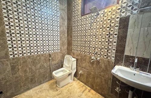 Noida Hotel | Hotel Warm Welcome - Noida Sector 20