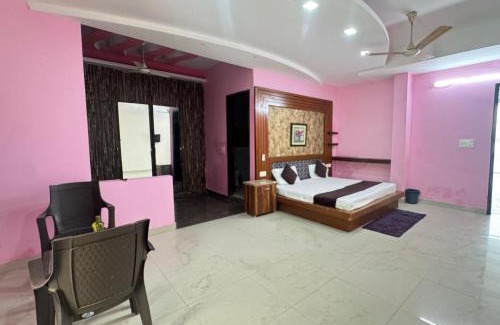 Noida Hotel | Hotel Warm Welcome - Noida Sector 20