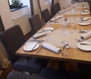 Niederemmel Hotel | Hotel- Weingut- Moselloreley