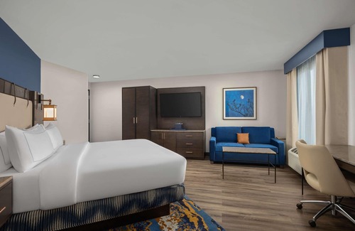 Westport Hotel | Hotel Westport Kansas City, Tapestry Collection by Hilton