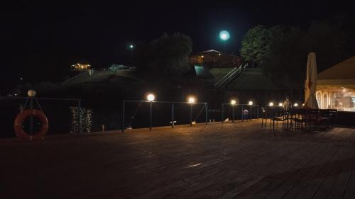 Chernivtsi Region House | Hotel Yacht Club Mayak