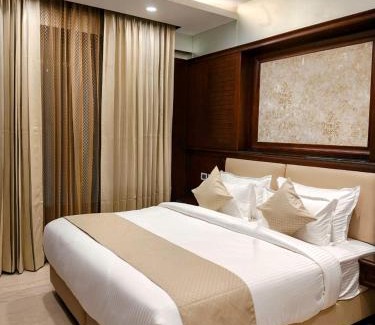 Dehradun Hotel | Hotel YKM Crown