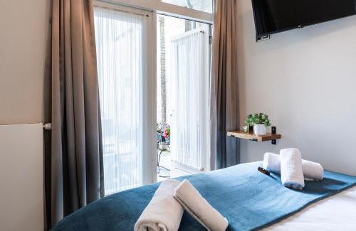 Tilburg Apartment | Hotspot Location, Wifi, Bed En Koffie Harmony