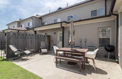 Oxford Condo | Hotty Toddy Condo 2 miles from the Square