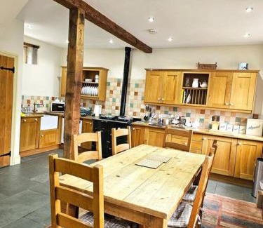 Newton Abbot House | Hound Tor Barn Dartmoor
