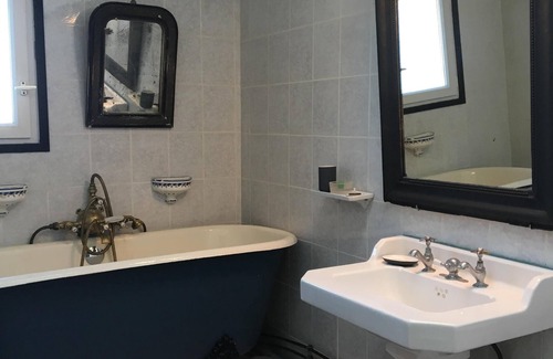 Saint-Clement-des-Baleines House | House in a village 2 steps from the beach and the Lighthouse of the Whales