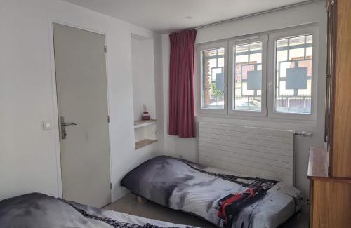 Champeval House | House 1 room, 20 min from Paris by metro, free parking