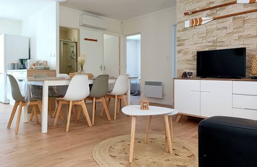 Fleury House | House 200 meters from the Beach, Saint Pierre La Mer 10INAV5