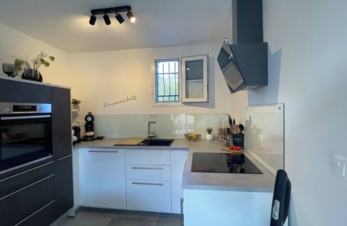 Gruissan Villa | House 3 *, chic by the sea 1 min walk to the beach "Grazel" newly renovated