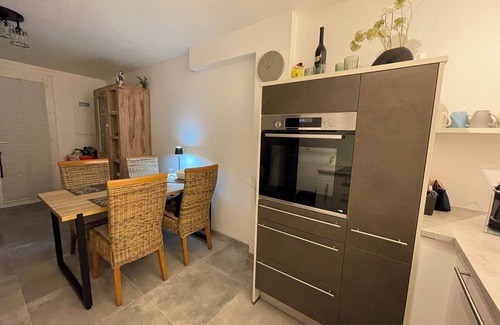 Gruissan Villa | House 3 *, chic by the sea 1 min walk to the beach "Grazel" newly renovated