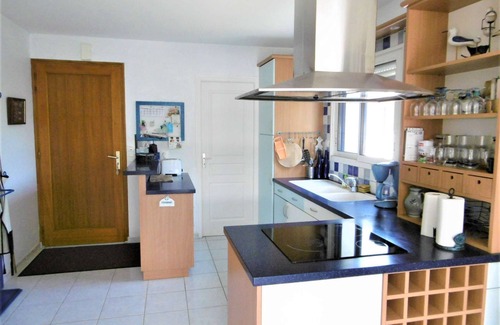 Saint-Jacques House | House 5 rooms 8 people with enclosed garden near the sea