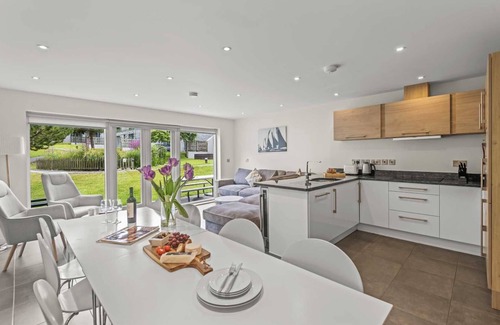 Talland Cottage | House 8 - sleeps 8 guests in 4 bedrooms