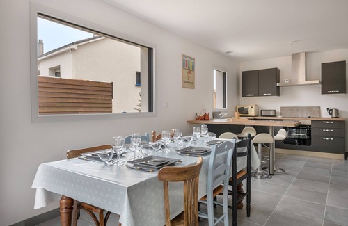 Saint-Michel-Chef-Chef Ski Chalet | House by the sea - 15m from the beach