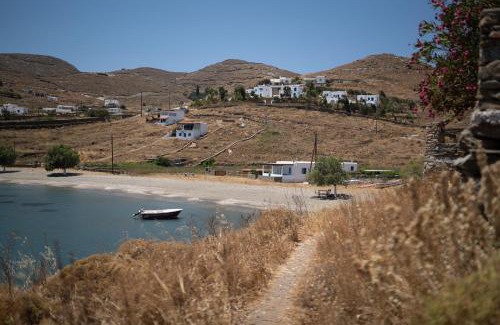 Kithnos House | House by the sea