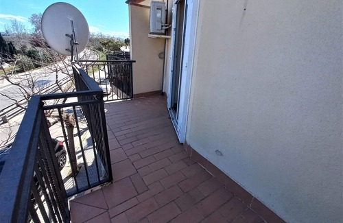 Sant Pere Pescador House | House Cal Sabater - In the heart of the village, nice view of the river, large public parking in front, A/C, Wi-fi.