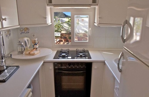 Cala Reona House | House Cala Reona West 10 pers. garden. BBQ, wifi, heated 50m from the beach