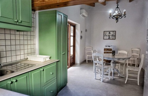 Alcudia Ski Chalet | House Can Toni
