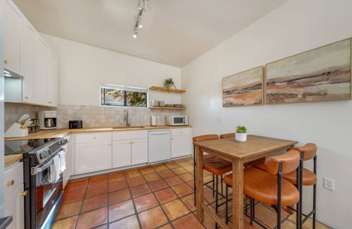 Tucson House | House & Casita/Large Group or Family/Sleeps 6+