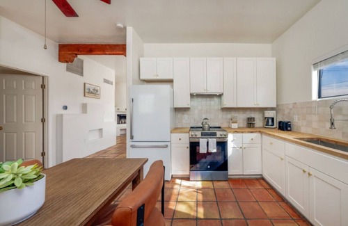 Tucson House | House & Casita/Large Group or Family/Sleeps 6+