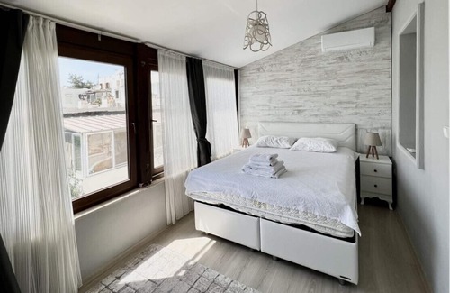 Bodrum City Center Apartment | House Close to Beach with a Sea View in Bodrum