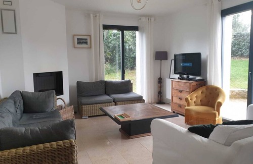 Arzon House | House close to Port Navalo's main beach with swimming pool