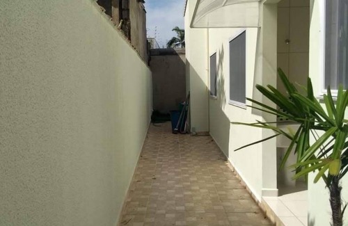 Jardim Veneza House | House close to the center