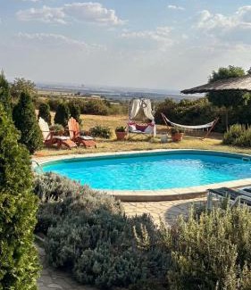 Vrdnik Villa | House "Dare to dream"