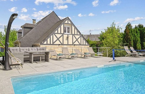 Saint-Arnoult Apartment | House Deauville – Stylish Villa w/Pool & BBQ